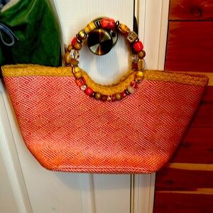 This beautiful bead handbag 👜 is stunning want to dress up and enjoy the night.